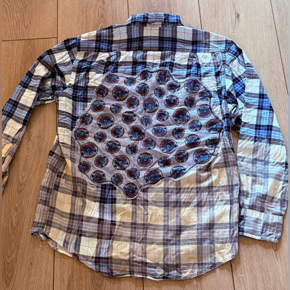 NWT Blue/Grey Distressed, Grateful Dead, Plaid Men’s Shirt - szL